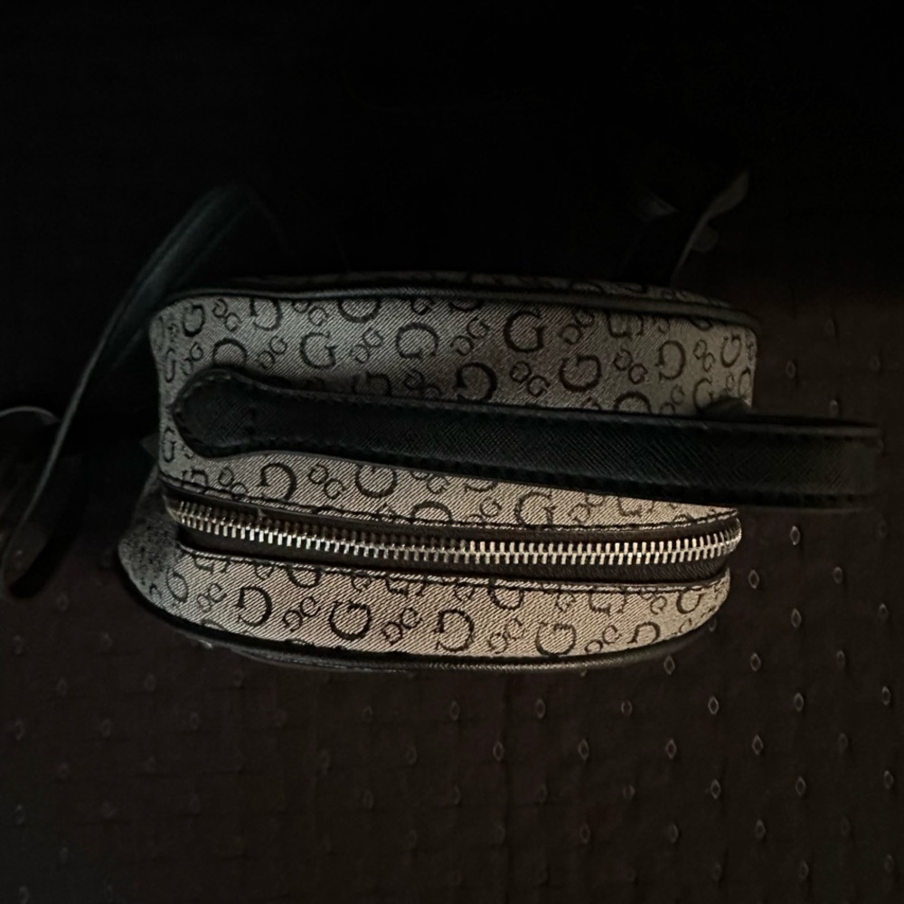 Guess Black And Gray Patterned Backpack - image 4